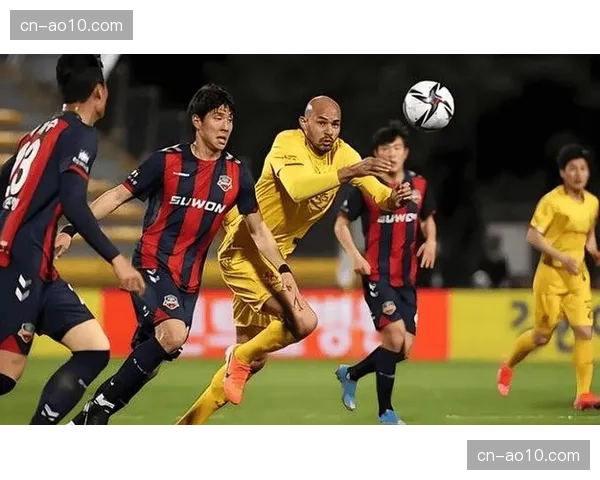 浦项制铁主场迎战大阪钢巴 韩日对决展现不同战术风格碰撞